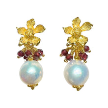 Load image into Gallery viewer, Flower Pearl Ear Drops
