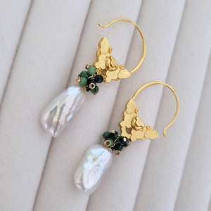 Ivory Keishi Pearl & Green Ruby Zoisite Ear Hooks